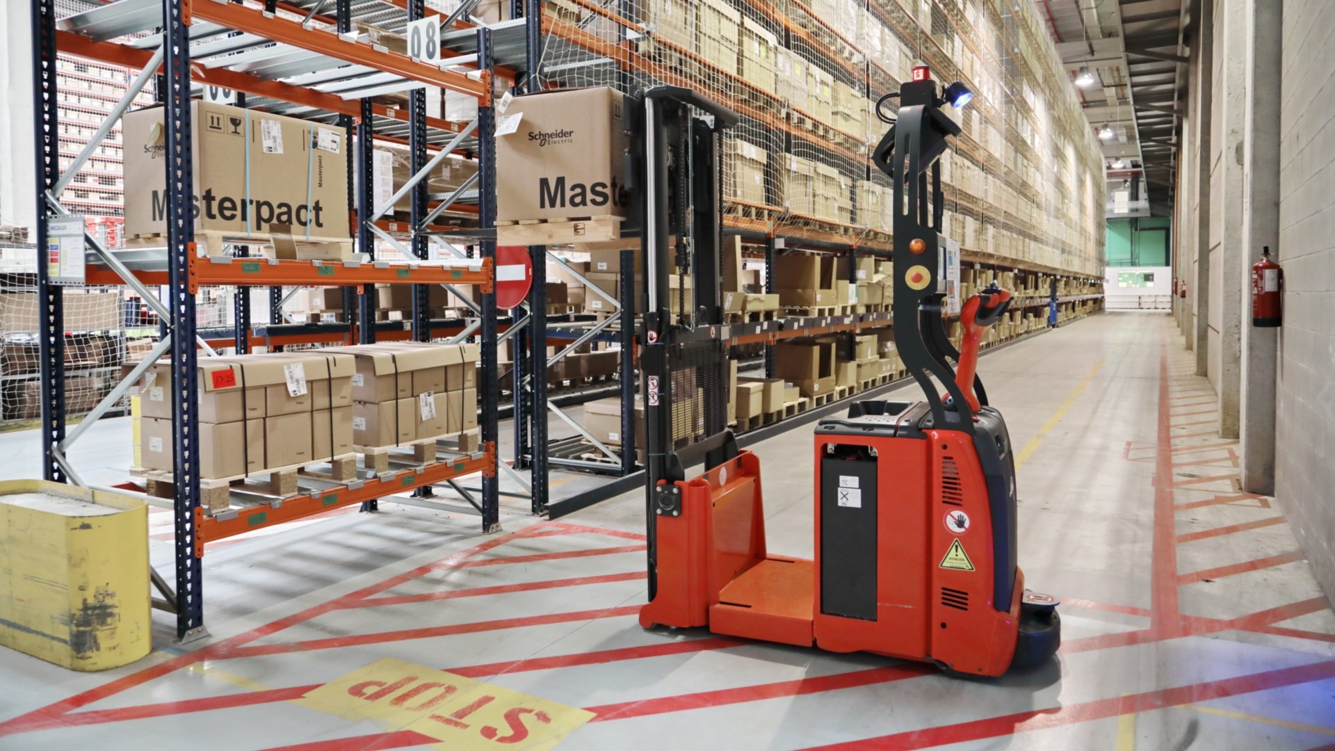 Schneider Electric | Automated L-MATIC AC from Linde Material Handling